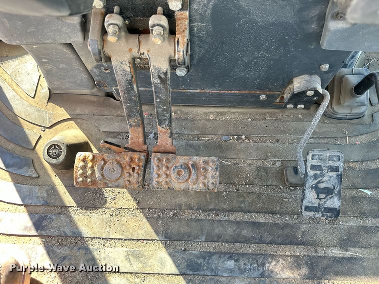 image for item DQ6259 2005 John Deere 310G backhoe