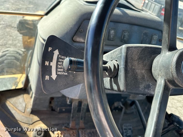 image for item DQ6259 2005 John Deere 310G backhoe