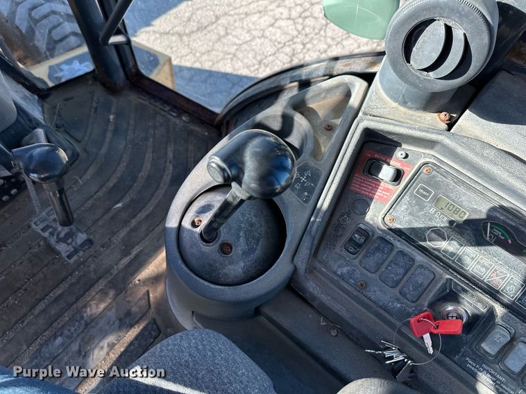 image for item DQ6259 2005 John Deere 310G backhoe