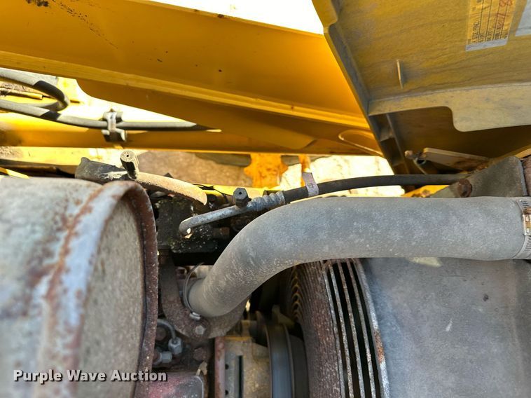 image for item DQ6259 2005 John Deere 310G backhoe