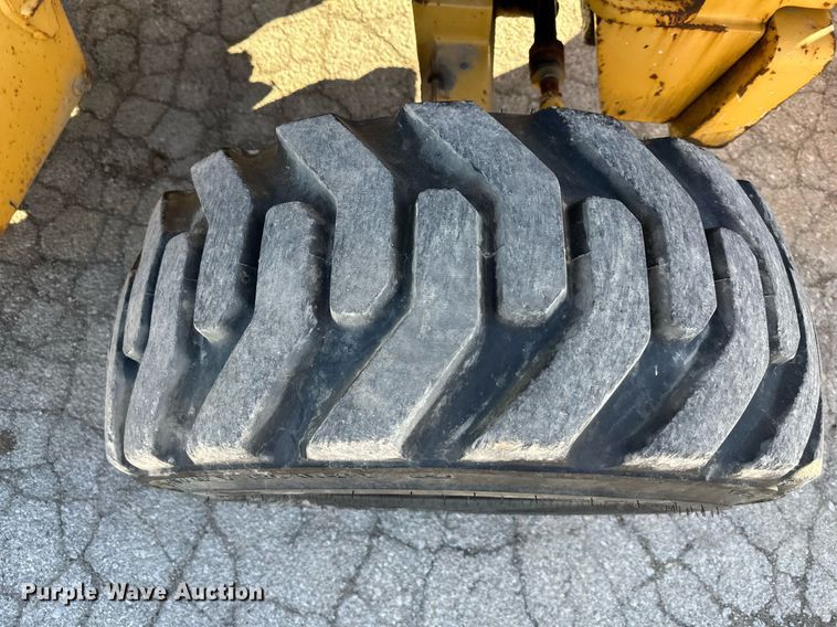 image for item DQ6259 2005 John Deere 310G backhoe