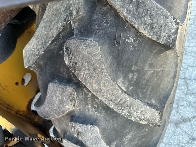 image for item DQ6259 2005 John Deere 310G backhoe