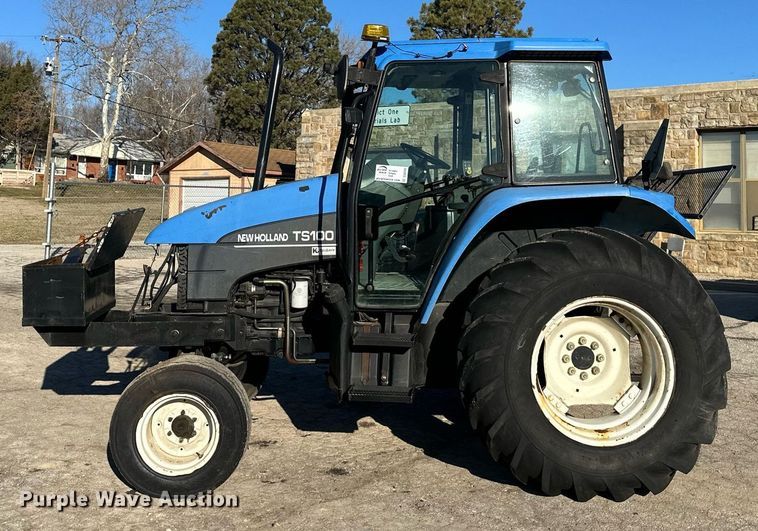 image for item DQ6260 2003 New Holland TS100 tractor
