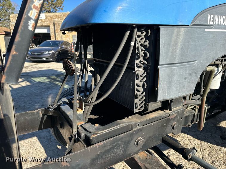 image for item DQ6260 2003 New Holland TS100 tractor