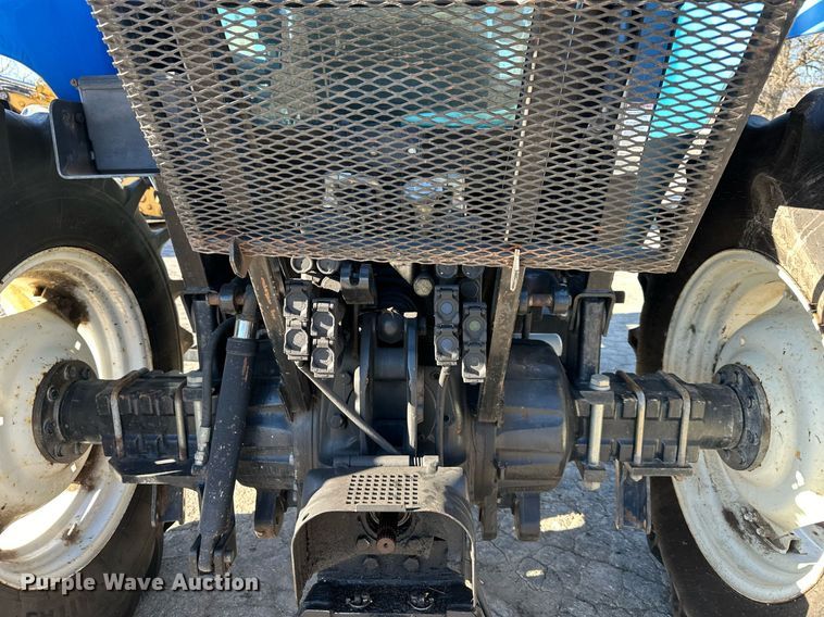 image for item DQ6260 2003 New Holland TS100 tractor
