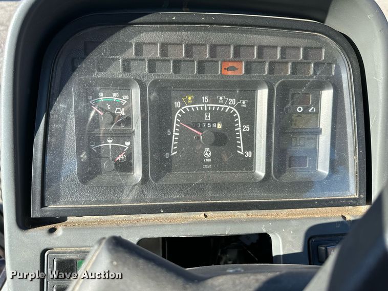 image for item DQ6260 2003 New Holland TS100 tractor