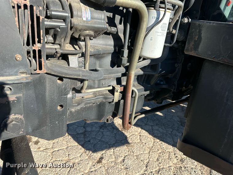 image for item DQ6260 2003 New Holland TS100 tractor