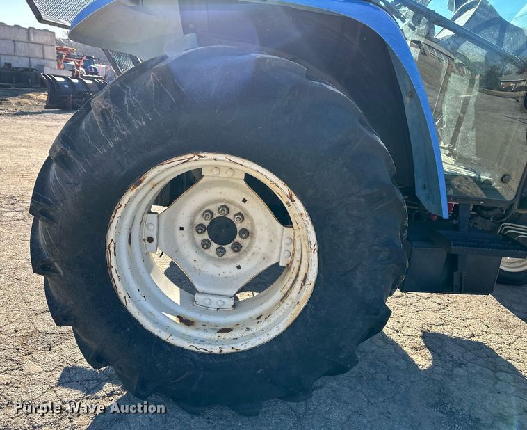 image for item DQ6260 2003 New Holland TS100 tractor