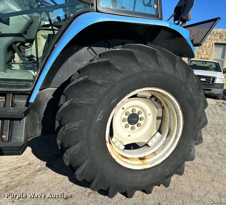image for item DQ6260 2003 New Holland TS100 tractor