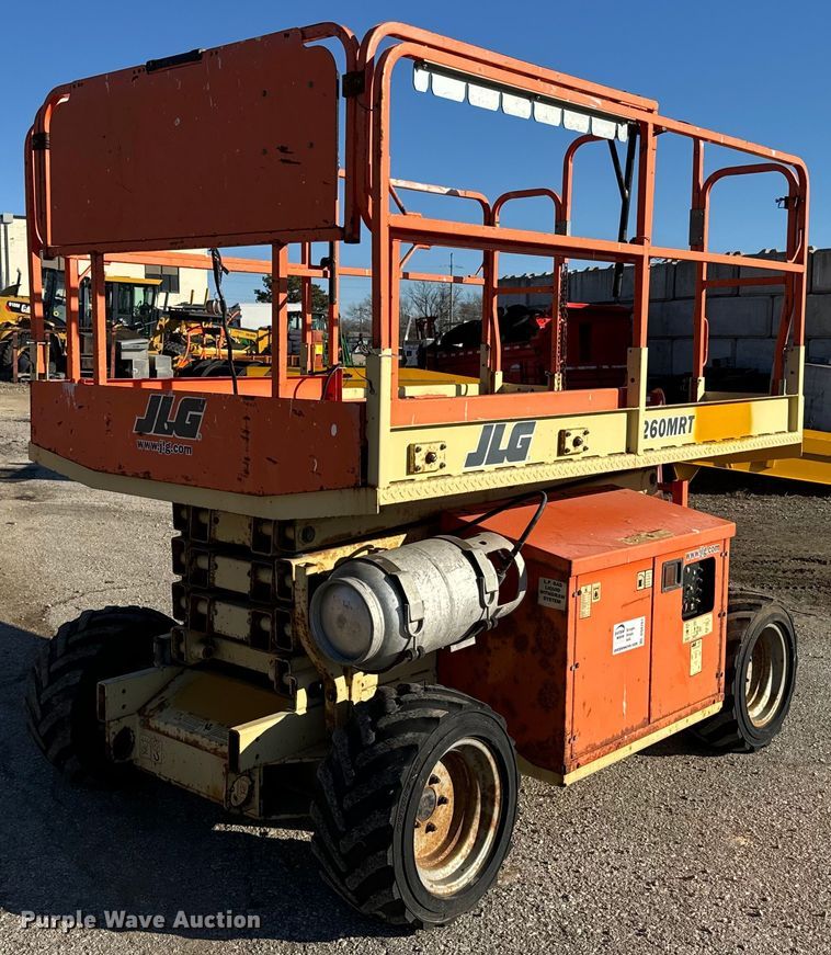 image for item DQ6261 2008 JLG 260MRT scissor lift