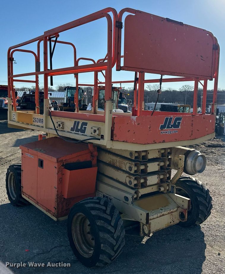 image for item DQ6261 2008 JLG 260MRT scissor lift
