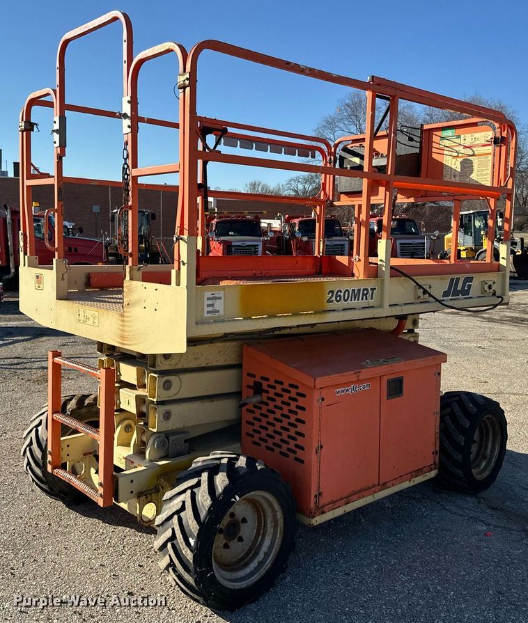 image for item DQ6261 2008 JLG 260MRT scissor lift