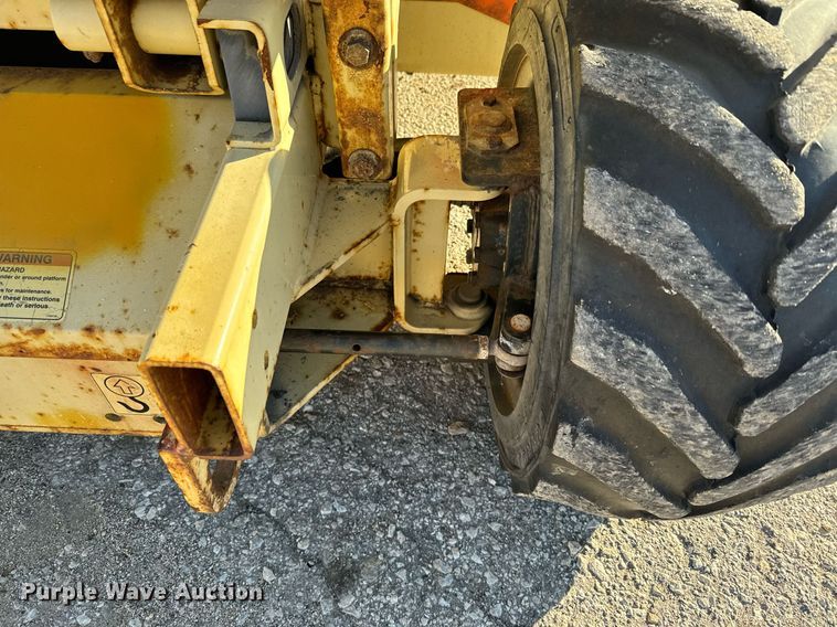 image for item DQ6261 2008 JLG 260MRT scissor lift