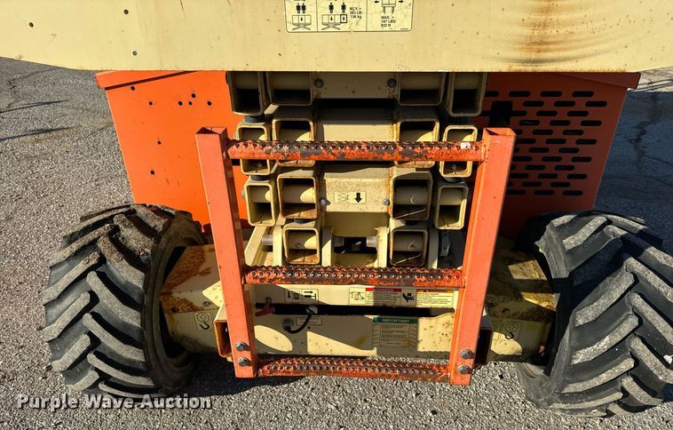 image for item DQ6261 2008 JLG 260MRT scissor lift