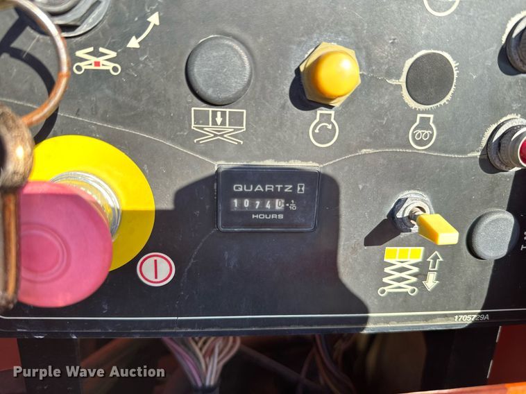 image for item DQ6261 2008 JLG 260MRT scissor lift