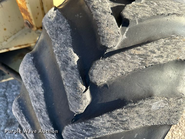 image for item DQ6261 2008 JLG 260MRT scissor lift