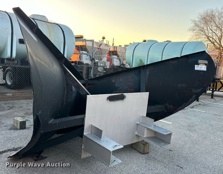 image for item DQ6262 Balderson BV11 V-plow