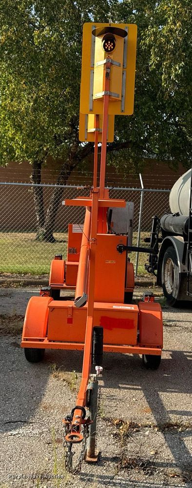 image for item DQ6268 2007 R.C. Flagman RCF2.4 traffic signal system