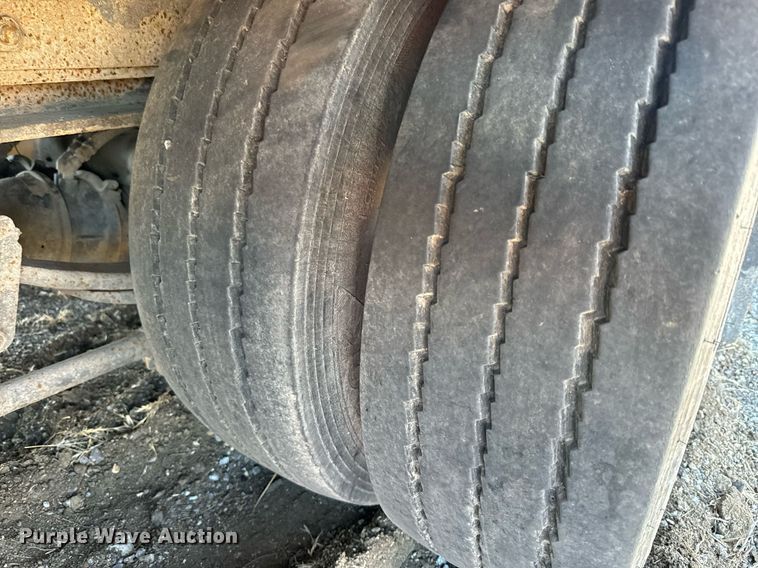 image for item DQ6297 2006 Trail-Eze TE401 tilt deck equipment trailer