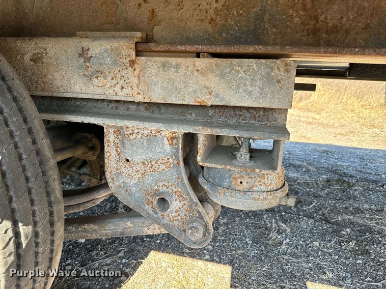 image for item DQ6297 2006 Trail-Eze TE401 tilt deck equipment trailer