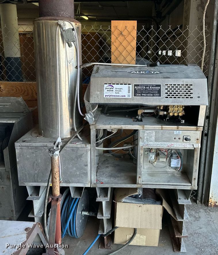 image for item DQ6307 2012 Alkota 4201T-NG-UL hot pressure washer