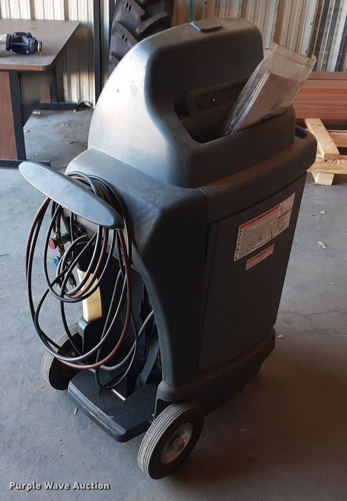 image for item DV9825 Robinair 34700Z refrigerant recycler