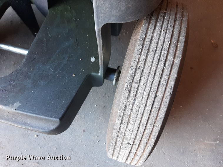 image for item DV9825 Robinair 34700Z refrigerant recycler