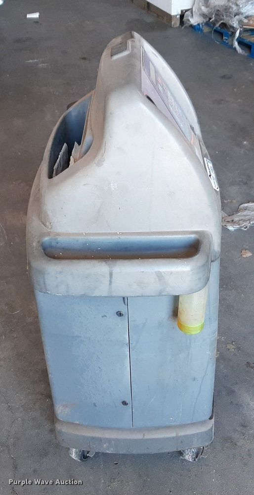 image for item DV9826 Robinair Cooltech 34700Z refrigerant recycler