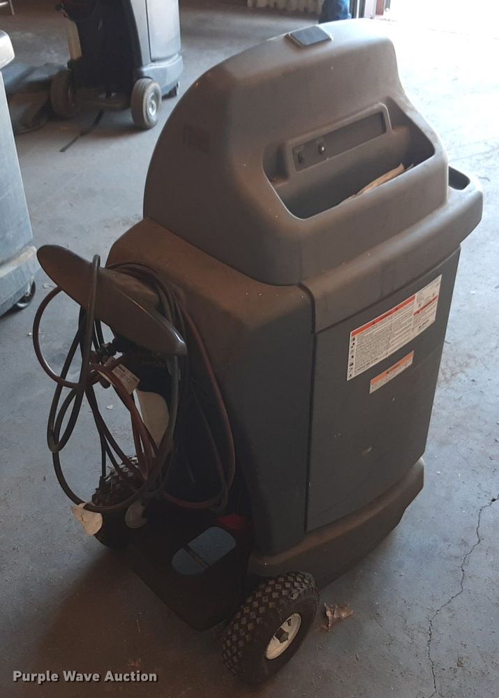 image for item DV9826 Robinair Cooltech 34700Z refrigerant recycler