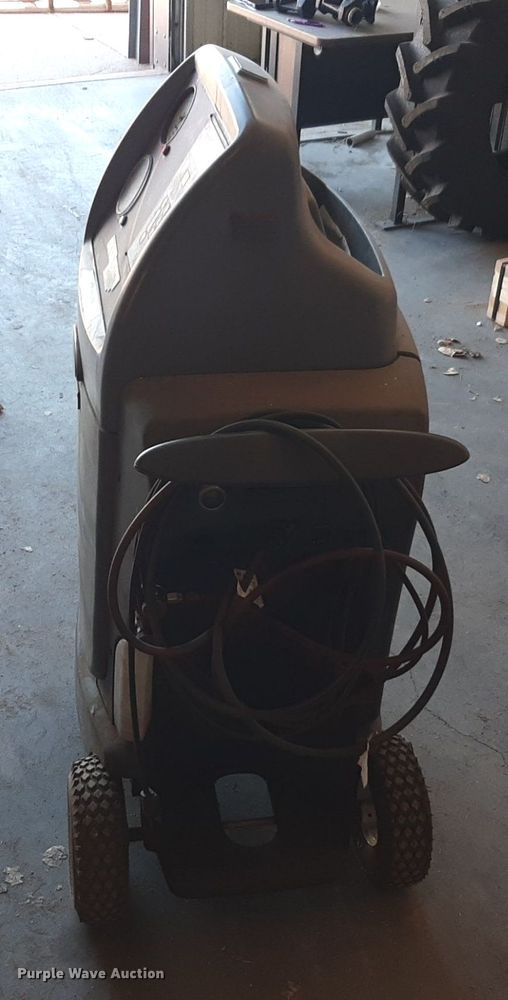 image for item DV9826 Robinair Cooltech 34700Z refrigerant recycler