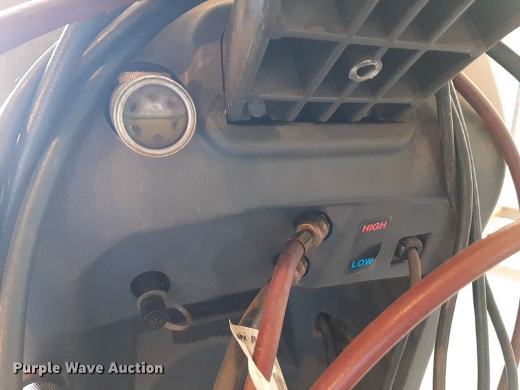 image for item DV9826 Robinair Cooltech 34700Z refrigerant recycler