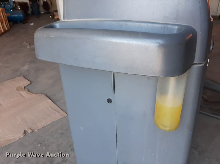 image for item DV9828 Robinair Cooltech 34700Z refrigerant recycler