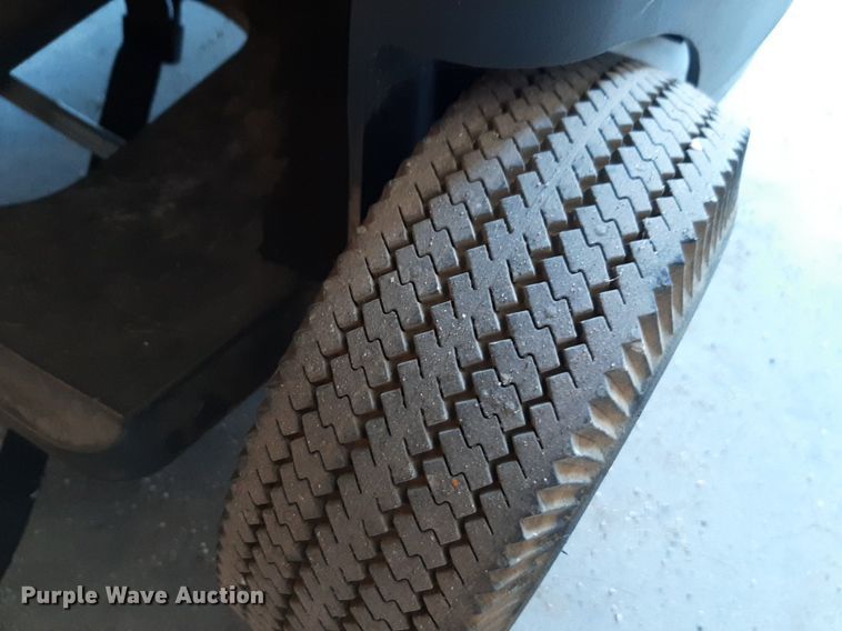 image for item DV9828 Robinair Cooltech 34700Z refrigerant recycler