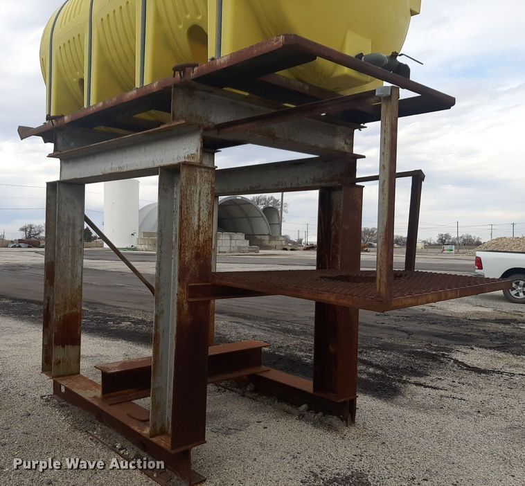 image for item DV9888 Salt brine tank