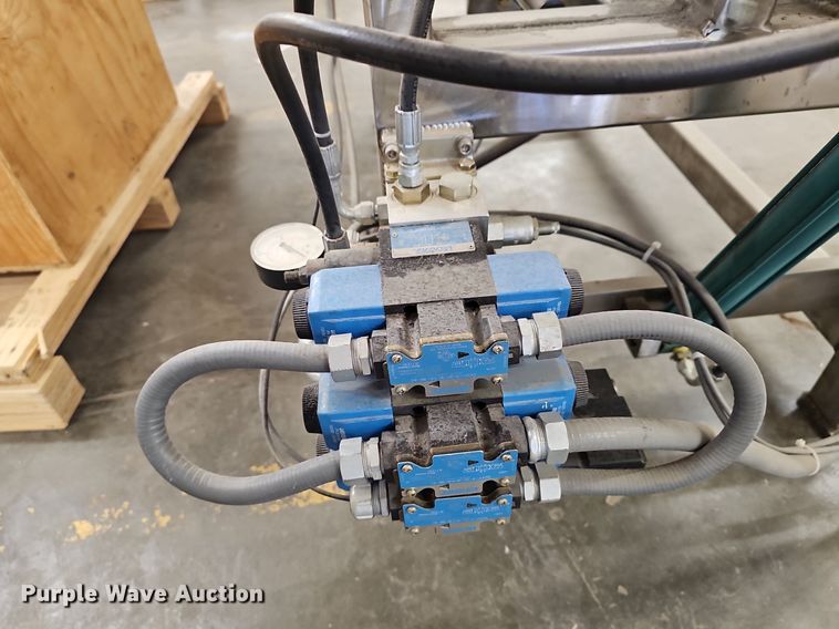 image for item NE9491 2007 PWM Compactor asphalt kneading compactor