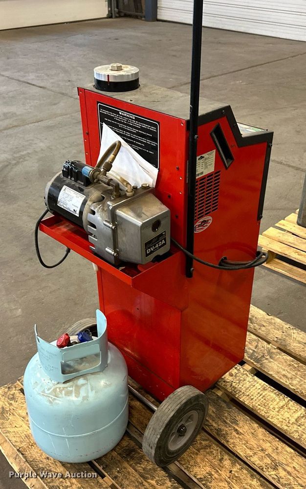 image for item NJ9306 2001 White Industries  1090ST refrigerant recycler