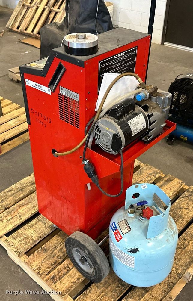 image for item NJ9306 2001 White Industries  1090ST refrigerant recycler