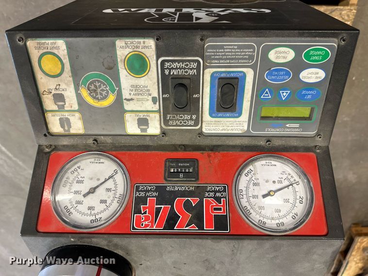 image for item NJ9306 2001 White Industries  1090ST refrigerant recycler