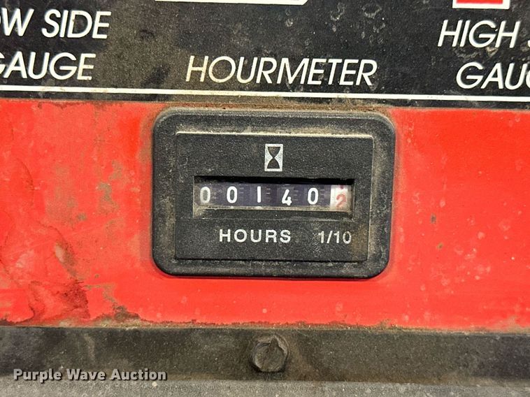 image for item NJ9306 2001 White Industries  1090ST refrigerant recycler