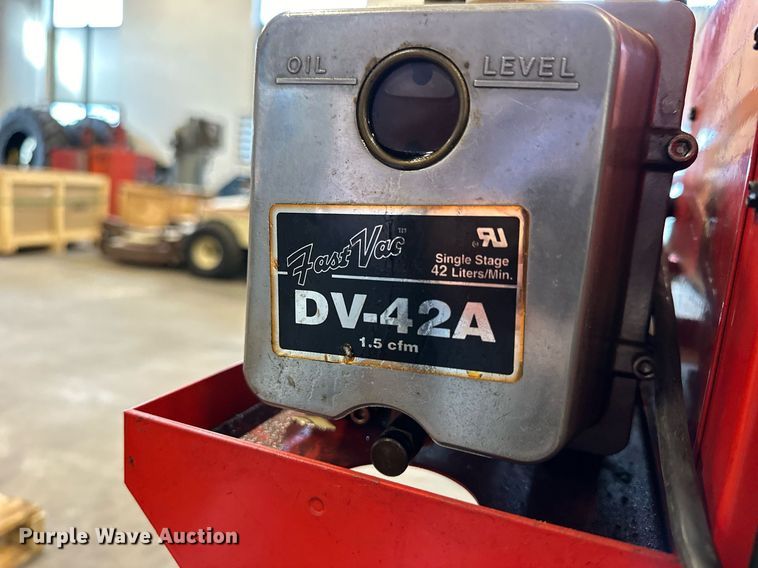 image for item NJ9306 2001 White Industries  1090ST refrigerant recycler