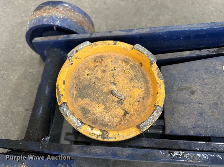 image for item NJ9311 NAPA 791-6620E floor jack