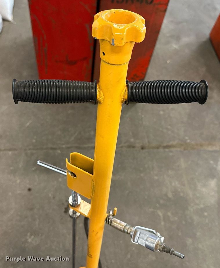 image for item NJ9311 NAPA 791-6620E floor jack