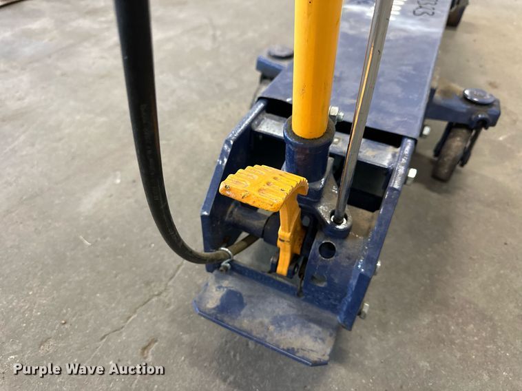 image for item NJ9311 NAPA 791-6620E floor jack