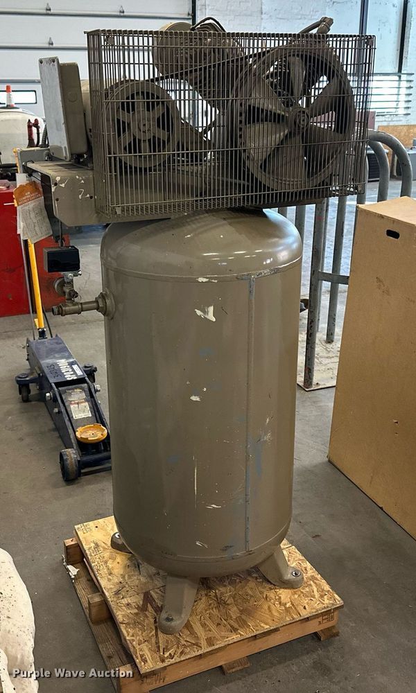 image for item NJ9312 1994 Wayne air compressor 