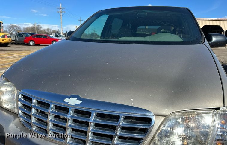 image for item NJ9315 1999 Chevrolet Venture van