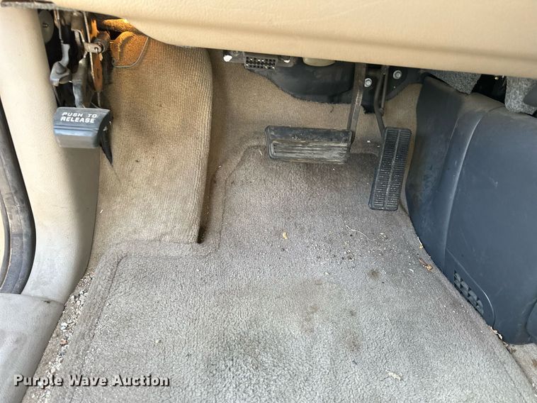 image for item NJ9315 1999 Chevrolet Venture van