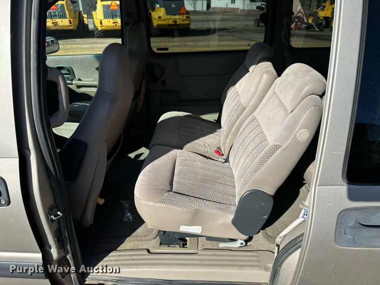 image for item NJ9315 1999 Chevrolet Venture van