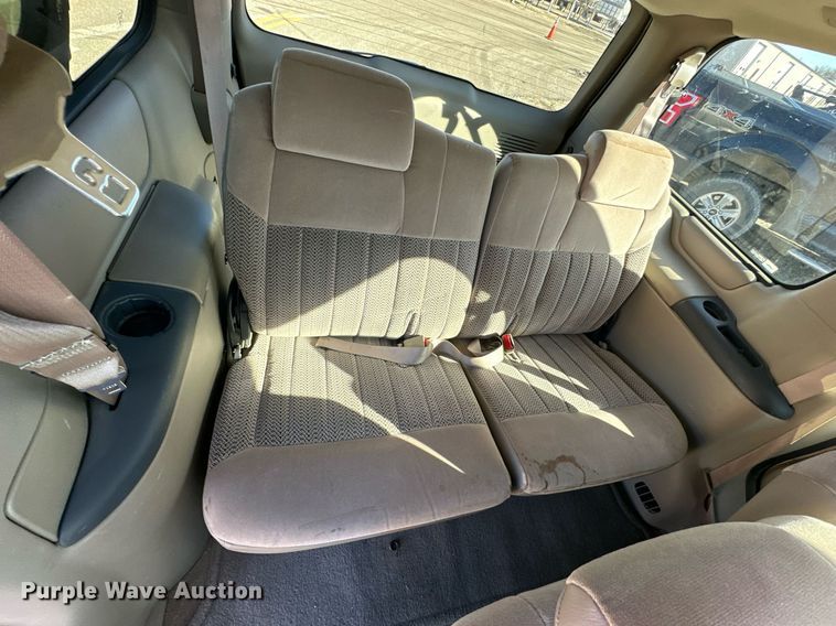 image for item NJ9315 1999 Chevrolet Venture van