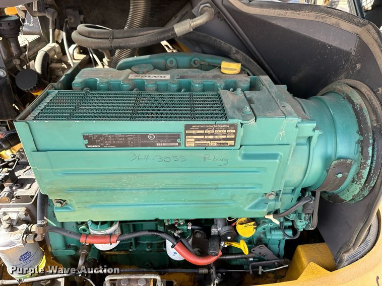 image for item NJ9316 2005 Volvo L30B wheel loader