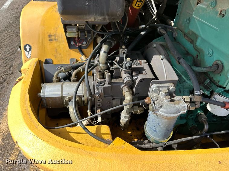 image for item NJ9316 2005 Volvo L30B wheel loader